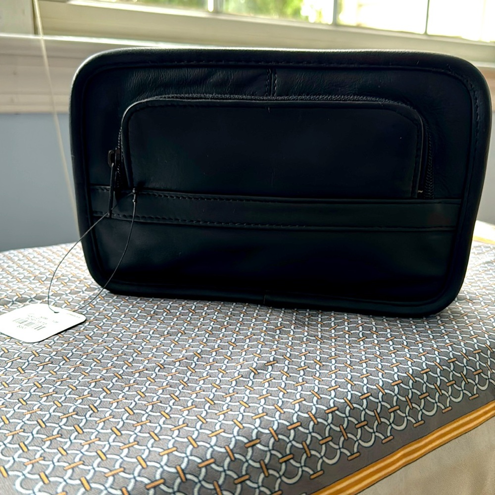 Man’s Leather Valet